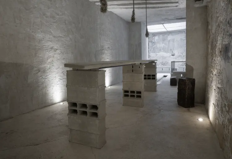 Brutalist hideout in the heart of Paris
