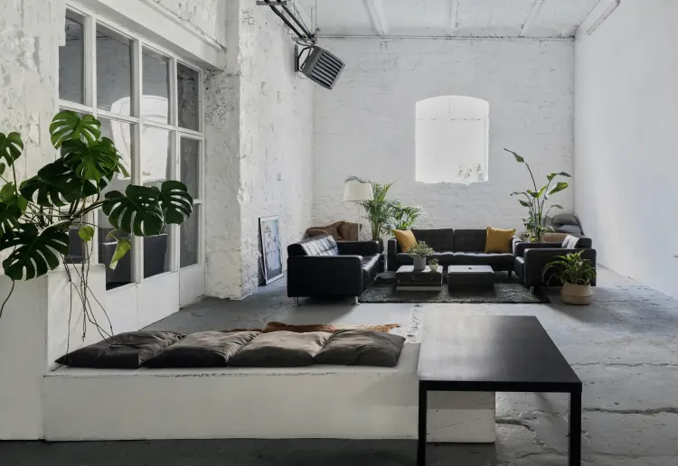 The Lounge