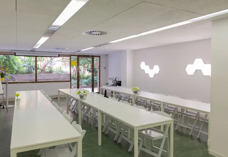 ESPACIO POLIVALENTE EN ESPACIO DE COWORKING