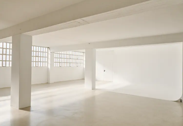 Estudio Industrial Muy Luminoso en Poblenou