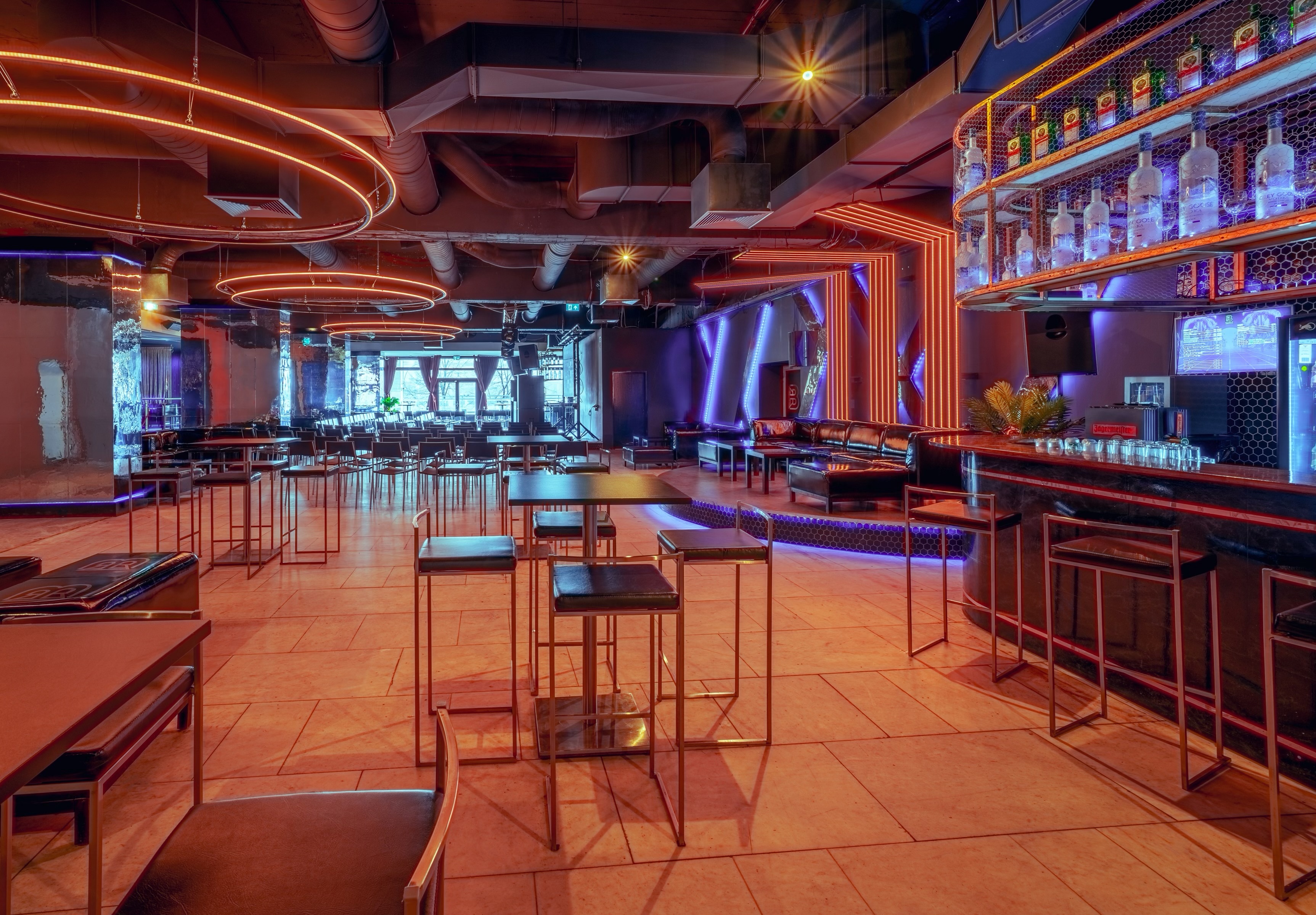 Central Club with a Berliner Skyline View