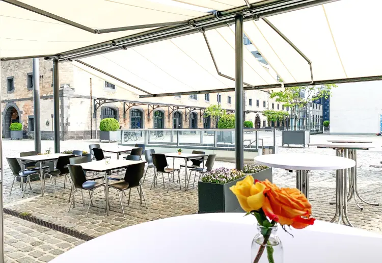 Sessel Hub Rheinauhafen - Location im KRANHAUS Nord
