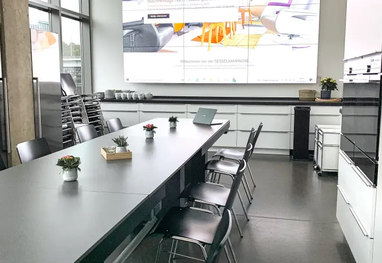 Sessel Hub Rheinauhafen - Location im KRANHAUS Nord