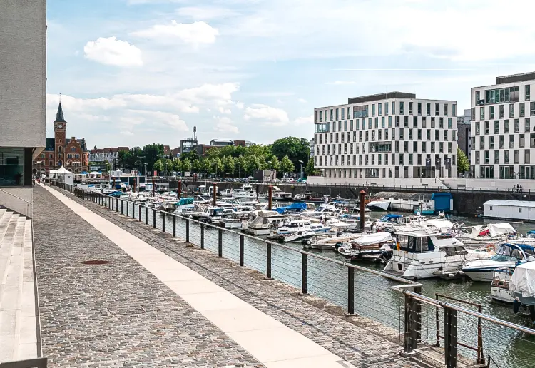Sessel Hub Rheinauhafen - Location im KRANHAUS Nord