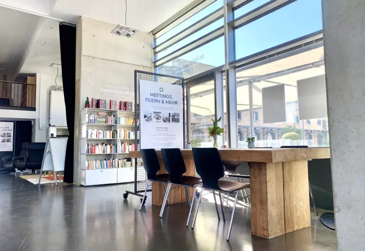 Sessel Hub Rheinauhafen - Location im KRANHAUS Nord