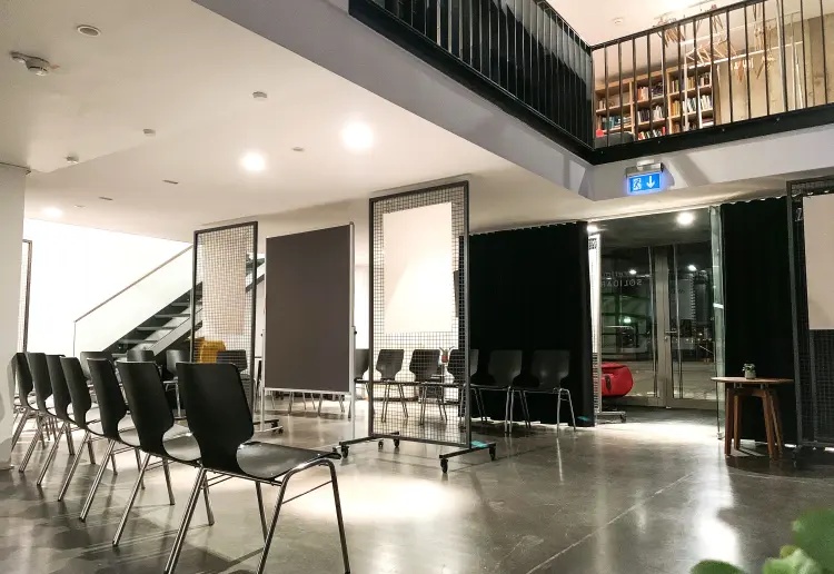 Sessel Hub Rheinauhafen - Location im KRANHAUS Nord