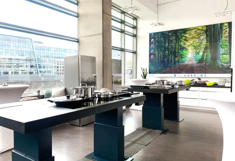 Sessel Hub Rheinauhafen - Location im KRANHAUS Nord