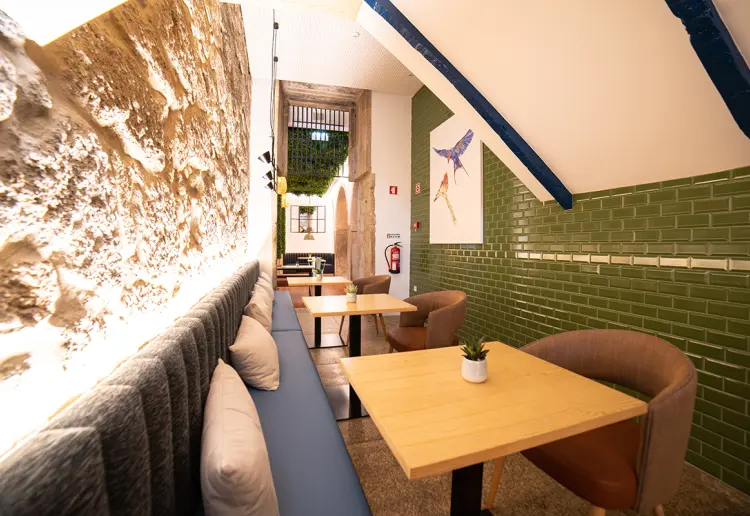 Stylishly decorated architectural gem in the heart of Porto
