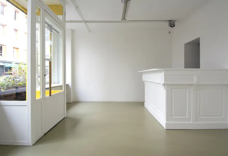 POP-UP ART GALLERY