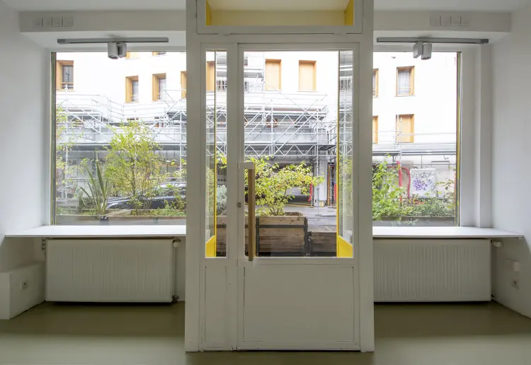 POP-UP ART GALLERY