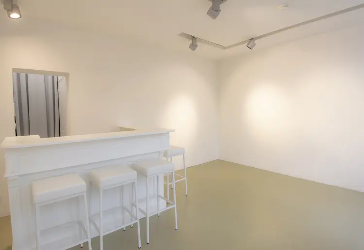 POP-UP ART GALLERY
