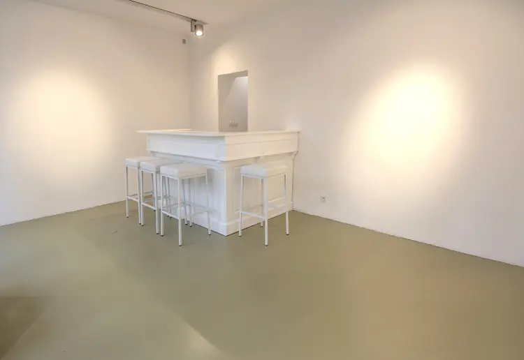 POP-UP ART GALLERY