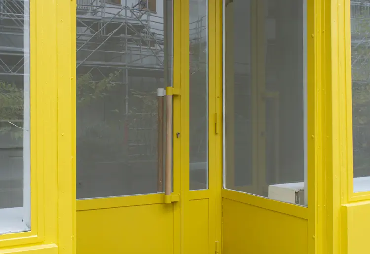 POP-UP ART GALLERY