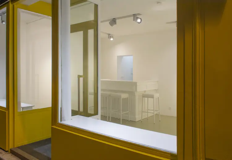POP-UP ART GALLERY