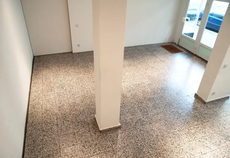 Bright & Exclusive Art Gallery