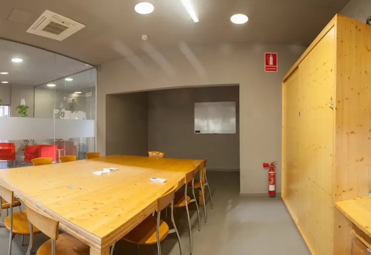 Sala de reuniones  Coworking Poble Sec