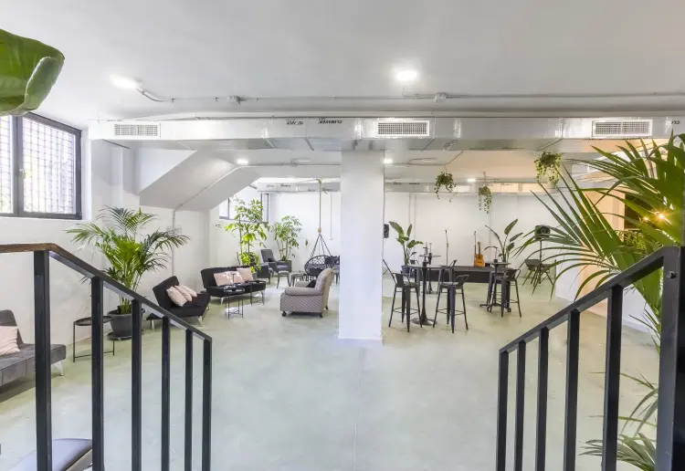 Espacio multiusos, luminoso e industrial