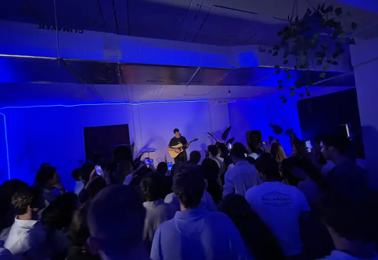 Espacio multiusos, luminoso e industrial