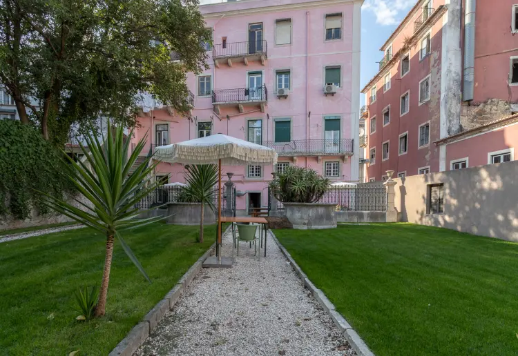 Stunning co-working venue with beautiful garden in Lisbon
