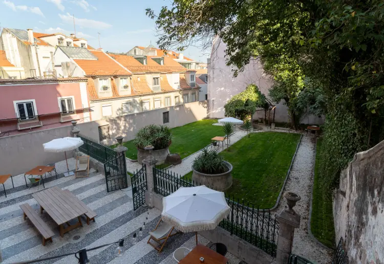Stunning co-working venue with beautiful garden in Lisbon