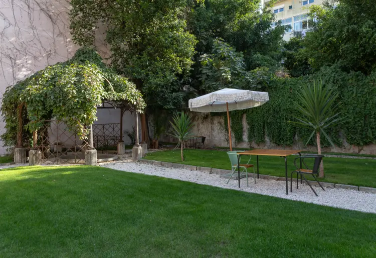 Stunning co-working venue with beautiful garden in Lisbon
