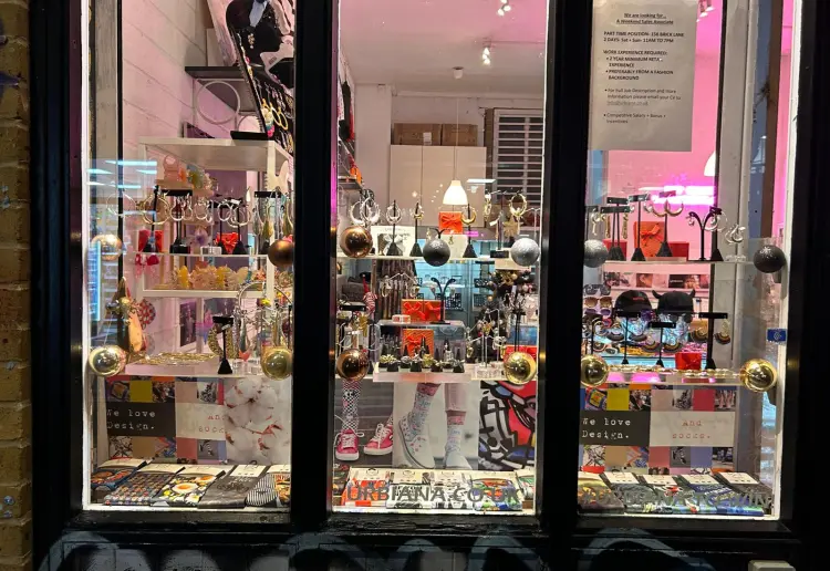 Window Shelf- Prime Spot- Brick Lane London