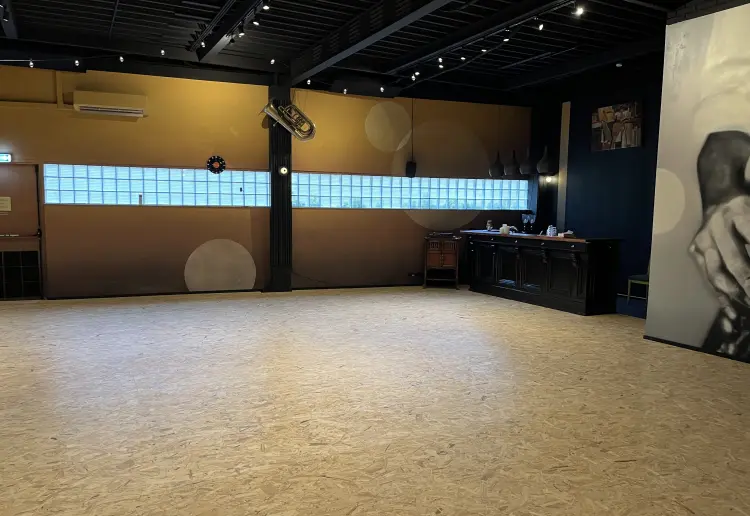 Vintage shop and swing dance school