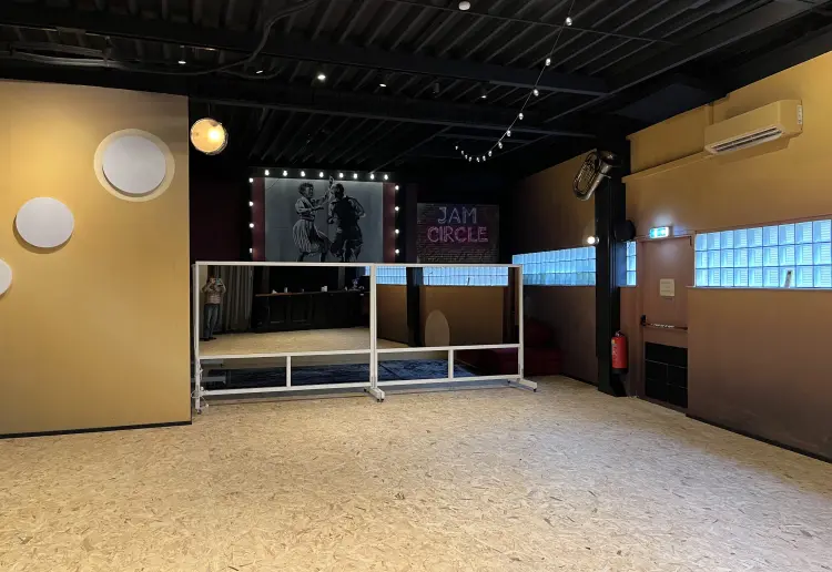 Vintage shop and swing dance school