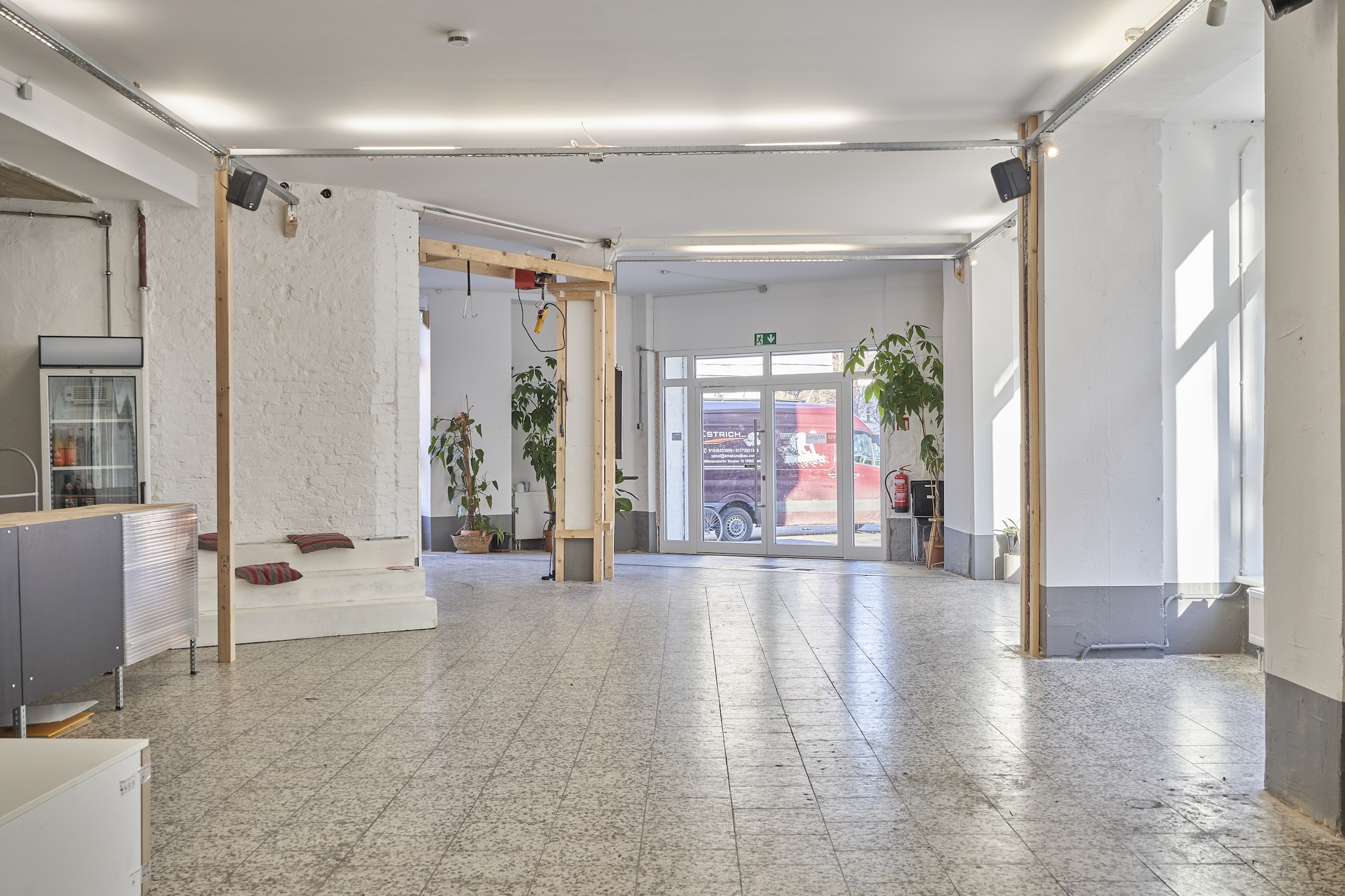 Bright & spacious showroom at the heart of Berlin's hippest district