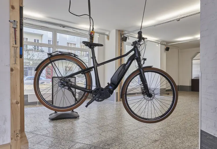 Bright & spacious showroom at the heart of Berlin's hippest district