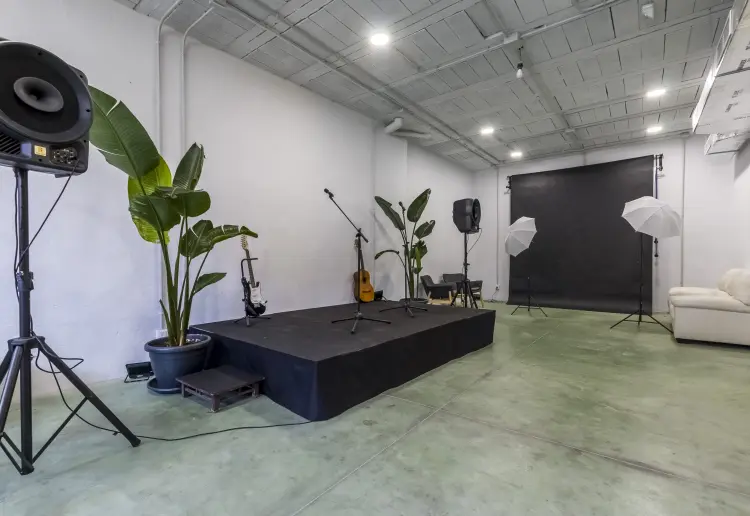 MadBunker es un espacio versátil que se adapta a cualquier visión creativa