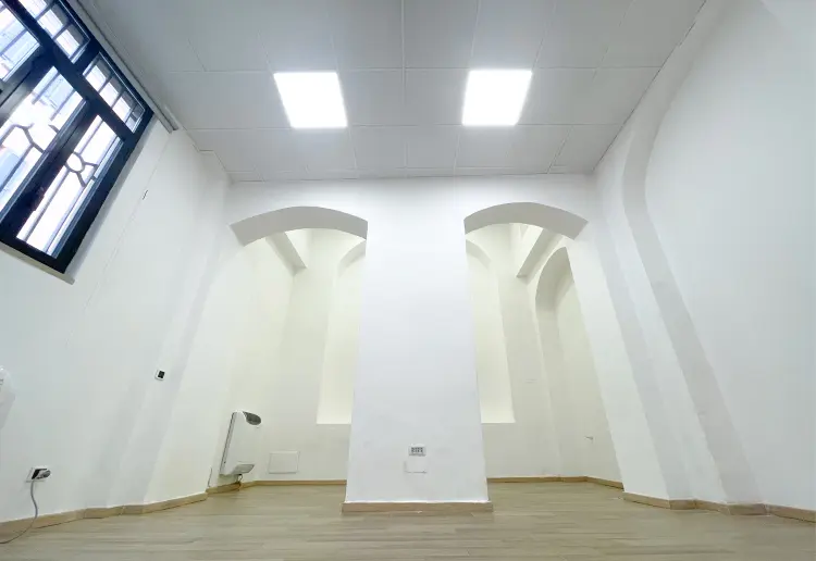 Novi Showroom