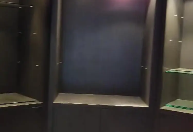 Boutique éphémère avec grande vitrine au sablon au cœur de Bruxelles
