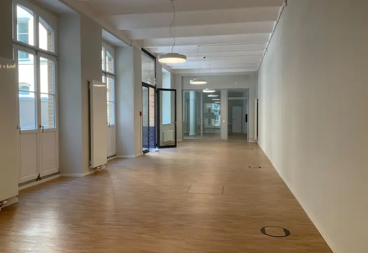 Versatile Space in Berlin Mitte: Your Pop-Up, Event, or Office Hub Awaits!