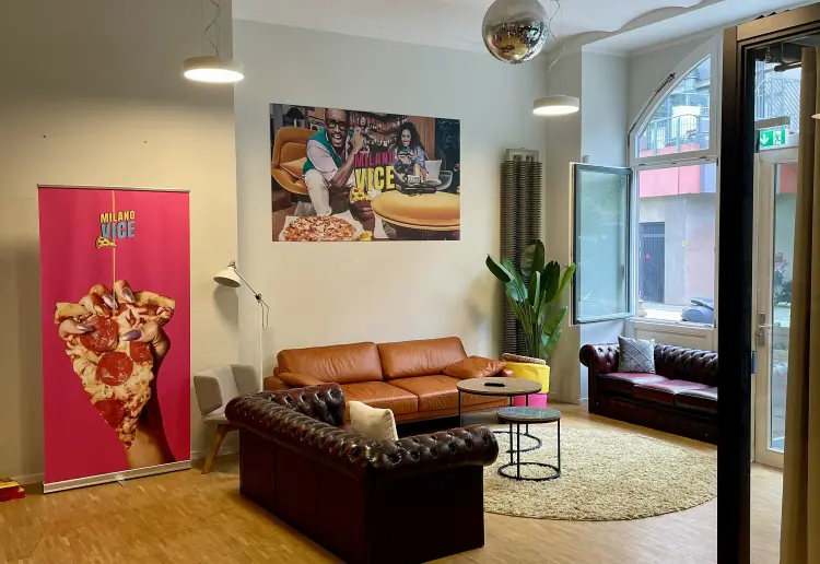 Versatile Space in Berlin Mitte: Your Pop-Up, Event, or Office Hub Awaits!