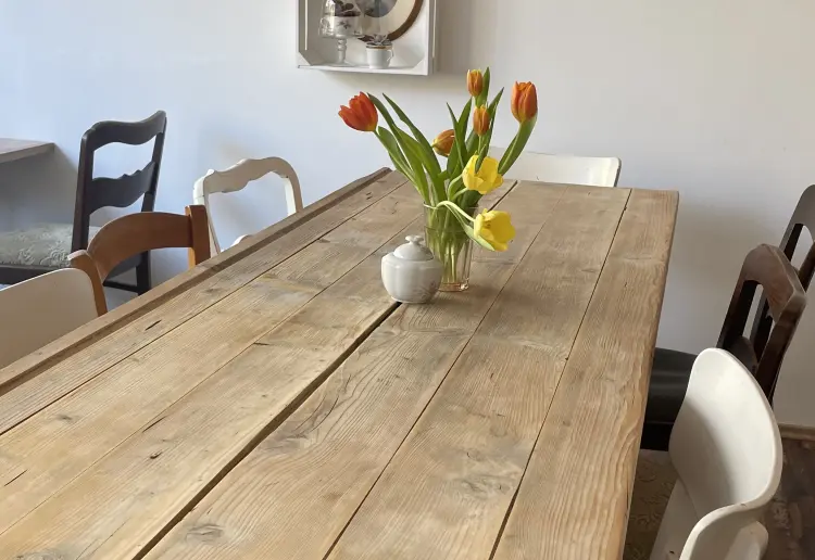 Gemütliche Café-Location für Events, Pop-Ups, Meetings. Flexibel, zentral, komplett ausgestattet.