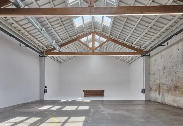 Warehouse with Character and Elegance in the Center of BCN