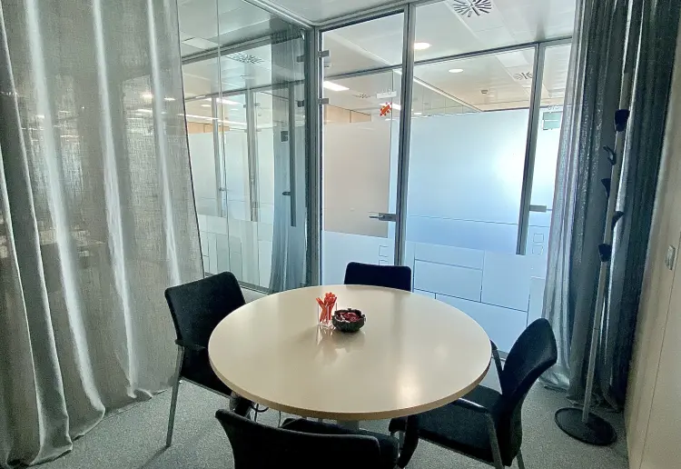 Sala pequeña 4 personas