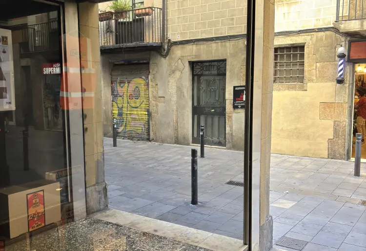 Your pop up space next to Palau de la Música