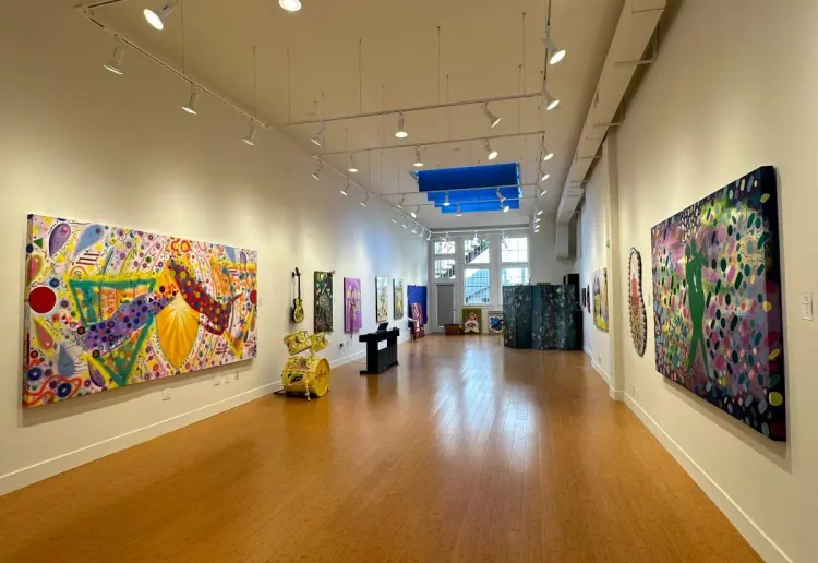 Beautiful Art Gallery – Fine Art & Cultural Hub in Santa Monica
