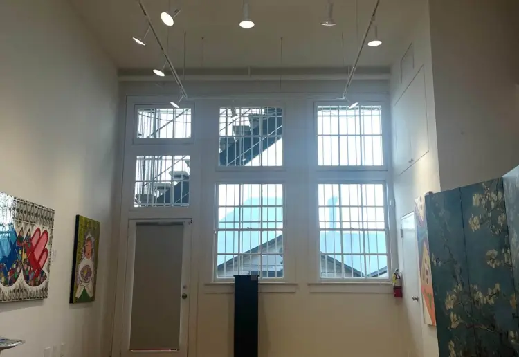 Beautiful Art Gallery – Fine Art & Cultural Hub in Santa Monica