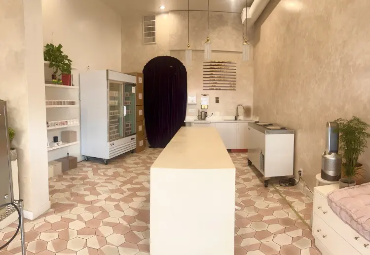 Exclusive Pop-Up/Brand Activations/Corporate Gatherings/Out-of-Home Advertising Opportunity in Venic