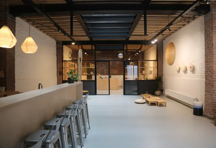 Bright, industrial-style gallery in Brussels