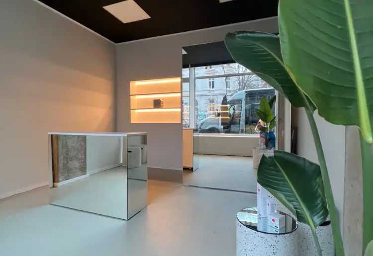 Pop Up, Showroom & Gallery Space in Sternschanze