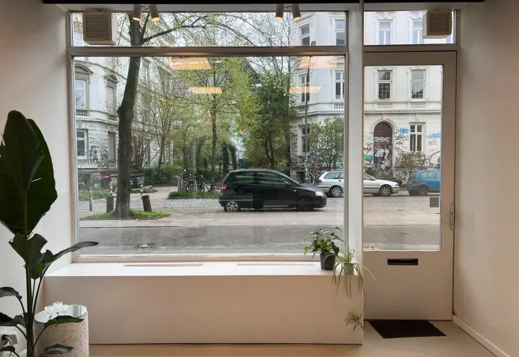 Pop Up, Showroom & Gallery Space in Sternschanze