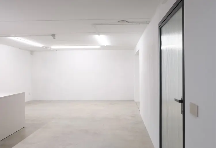 withe cube style exhibition space