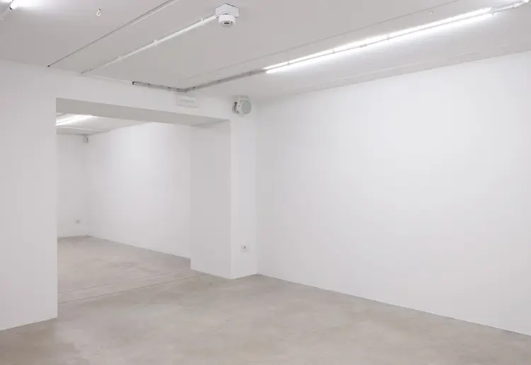 withe cube style exhibition space
