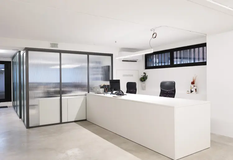 withe cube style exhibition space