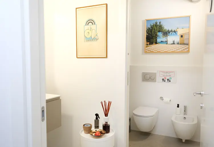 withe cube style exhibition space