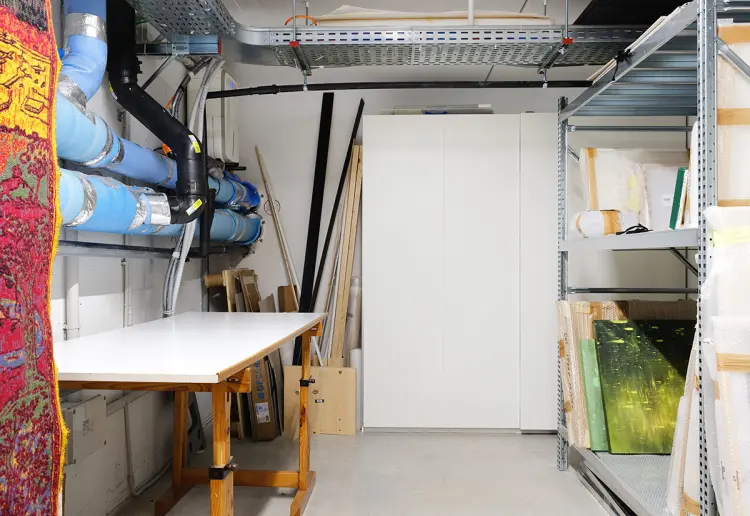 withe cube style exhibition space